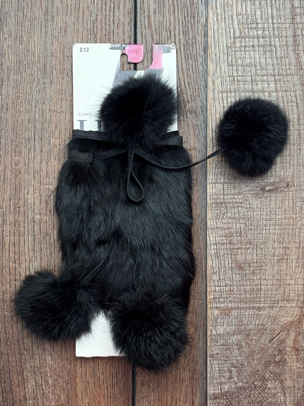 Dead Stock Y2K HUE Fur Boot Cuffs